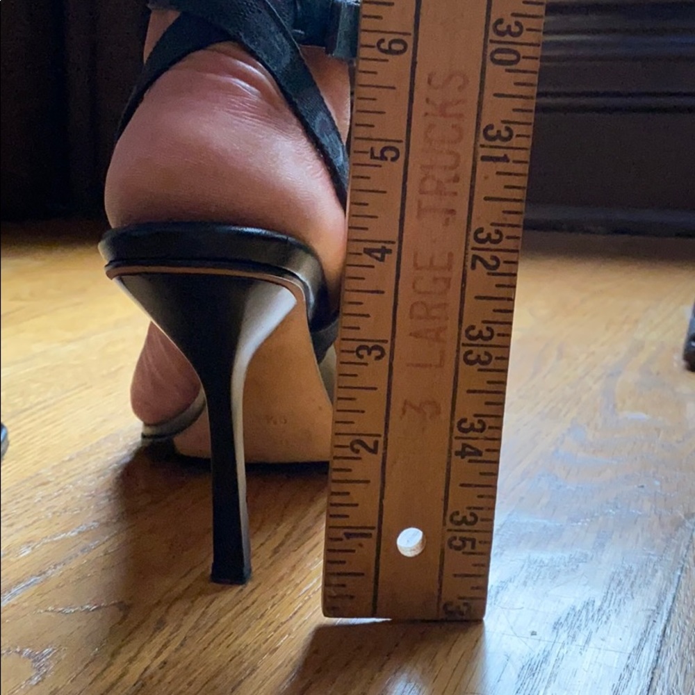Gucci Strappy Heel - Picture 5 of 9